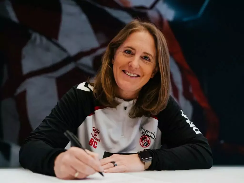 Der 1. FC Köln verlängert den Vertrag mit Britta Carlson