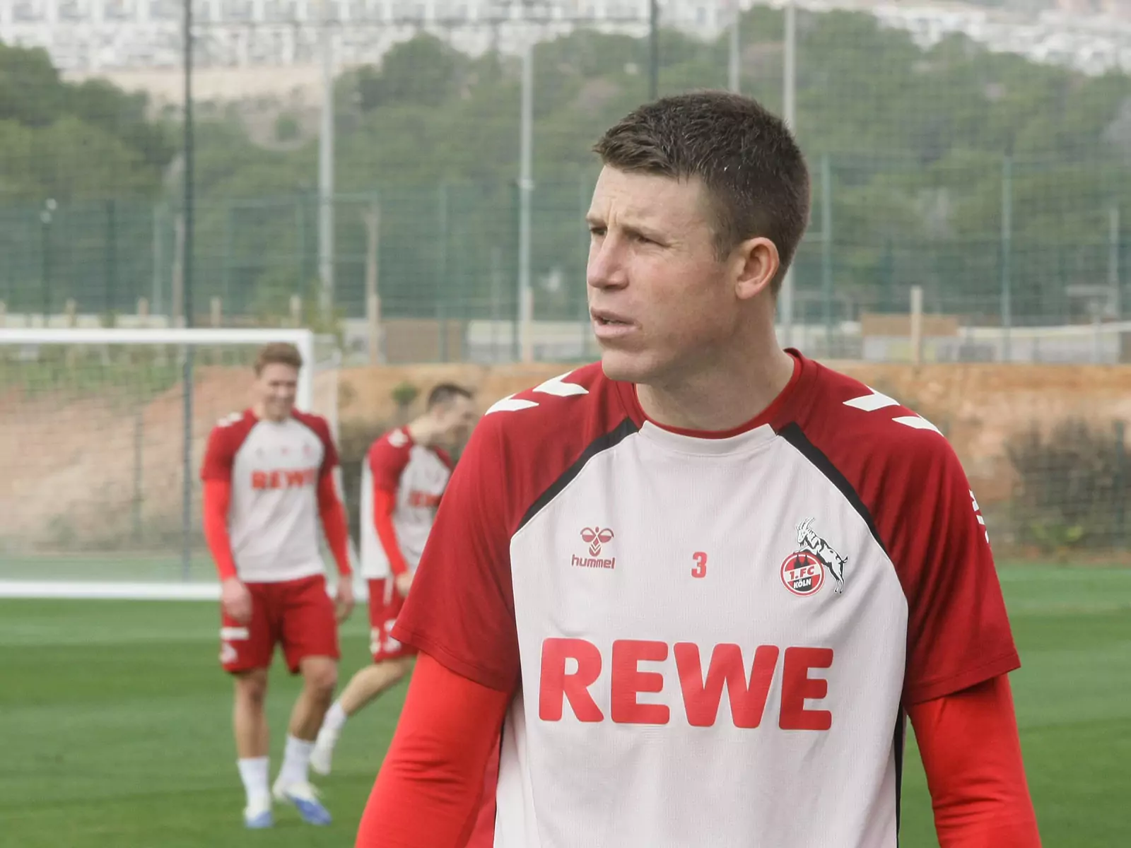 Dominique Heintz beim Training des 1. FC Köln