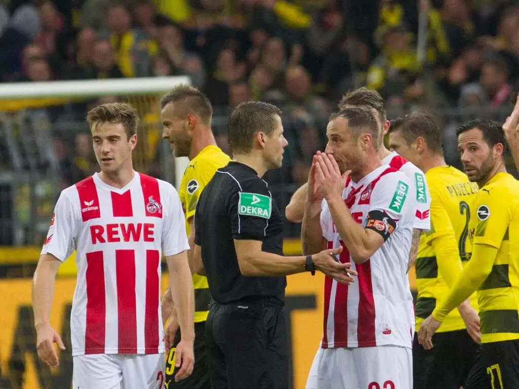 Patrick Ittrich im Spiel des 1. FC Köln 2017 gegen den BVB