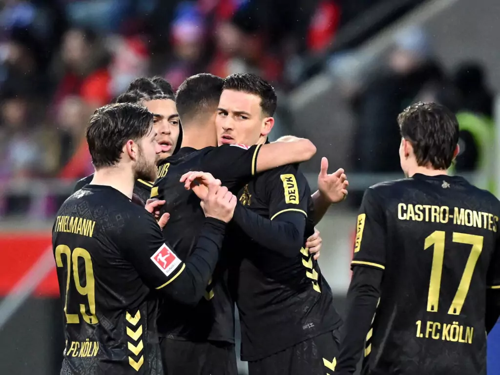 Kölner Spieler bejubeln Said El Mala
