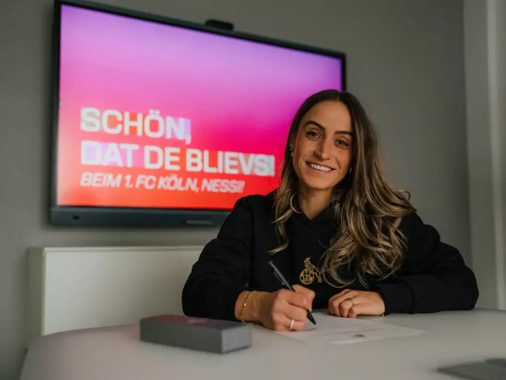 Vanessa Leimenstoll verlängert beim FC
