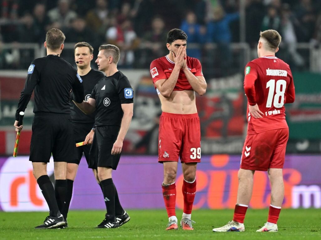 Cenk Özkacar und Isak Johannesson vom 1. FC Köln