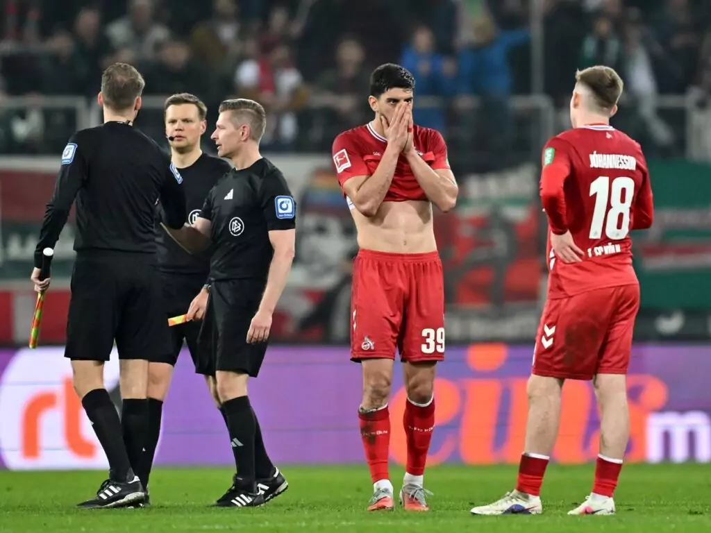 Cenk Özkacar und Isak Johannesson vom 1. FC Köln