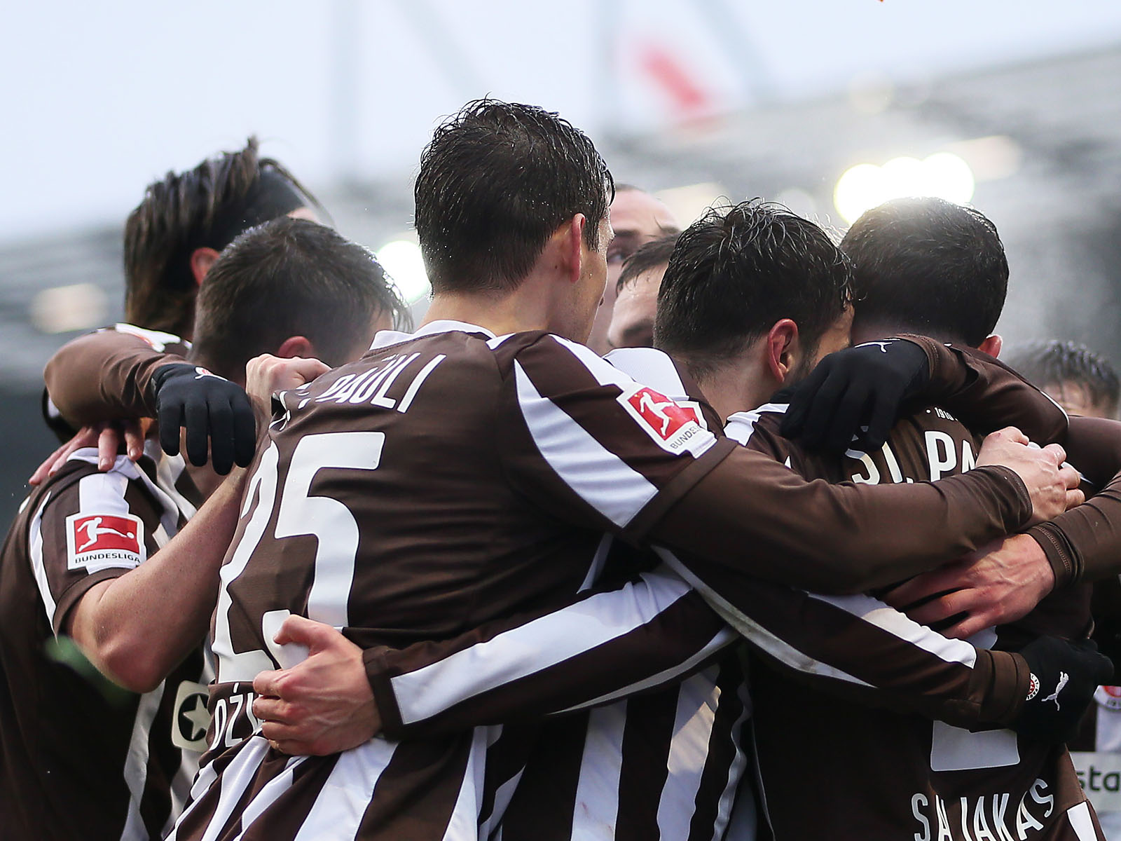 Die Konkurrenz punktet weiter und erhöht den Druck auf den 1. FC Köln