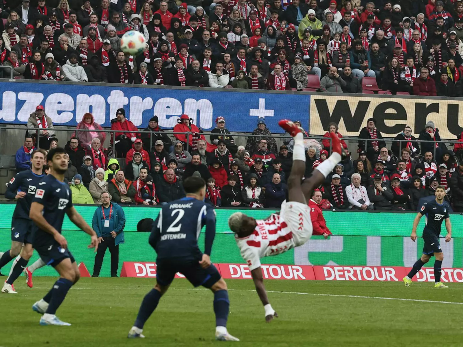 Ragnar Ache trifft zur Kölner Führung