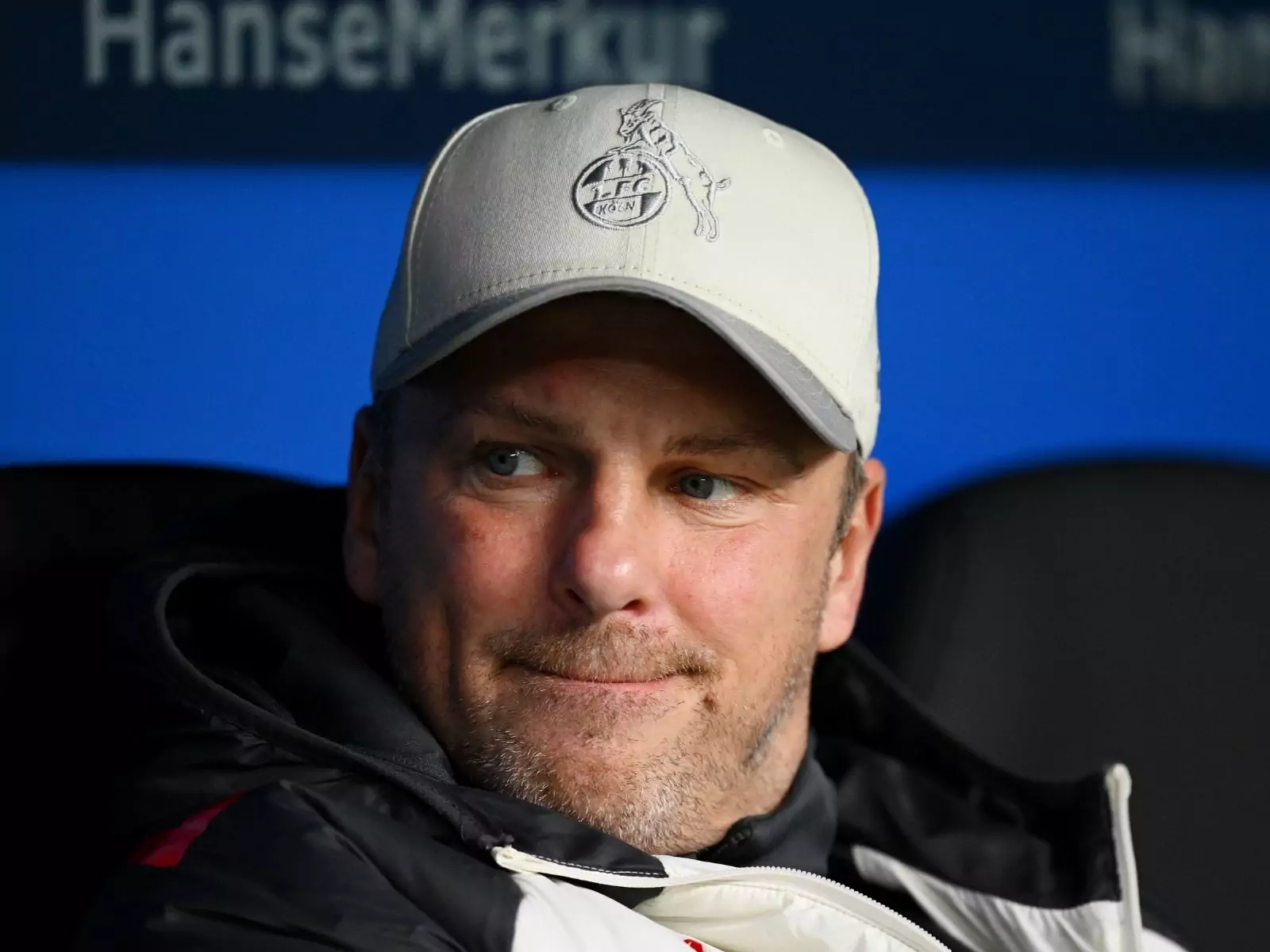Lukas Kwasniok von 1. FC Köln beim Auswärtsspiel in Hamburg
