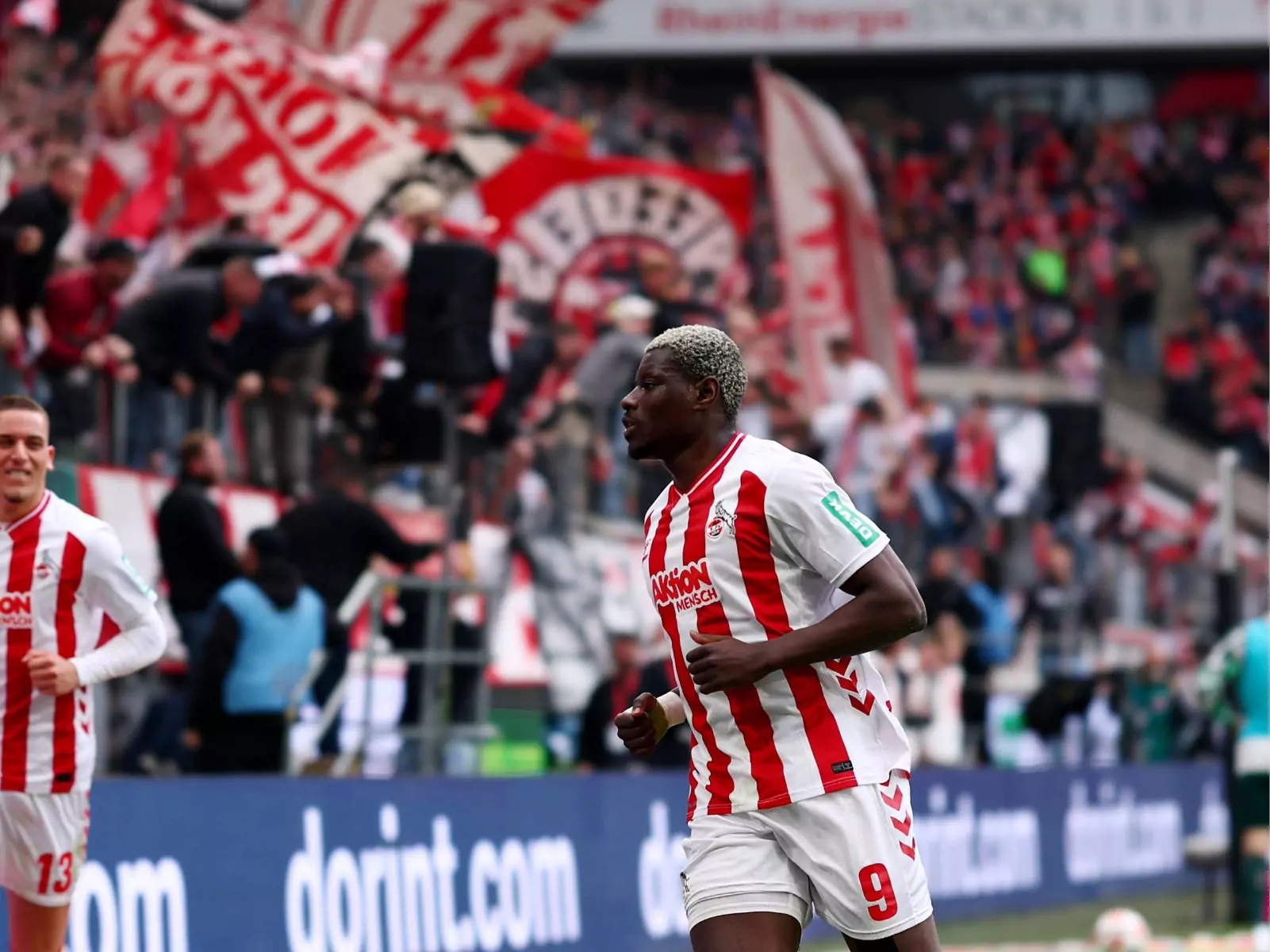 Die beeindruckende Entwicklung des Ragnar Ache: Vom fleißigen Arbeiter zum Torjäger des 1. FC Köln
