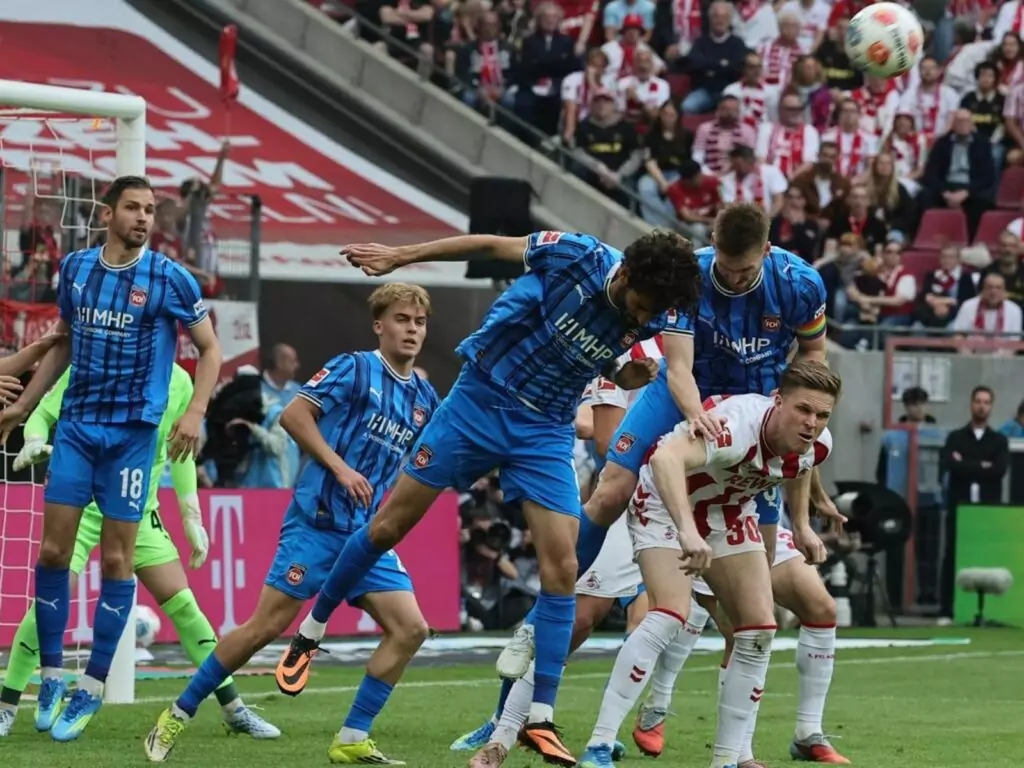 Marius Bülter vom 1. FC Köln gegen den 1. FC Heidenheim