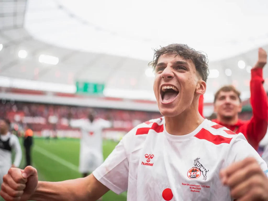 Jason Ponente-Ramirez nach dem Gewinn der Meisterschaft