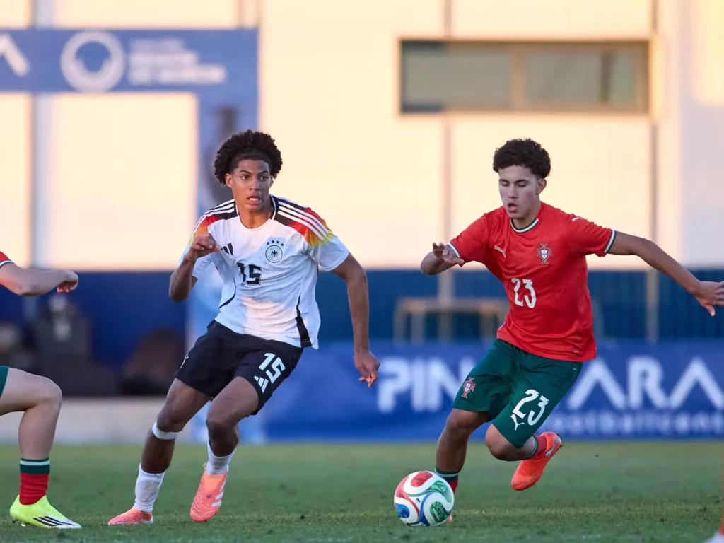 Ben Nwachukwu vom 1. FC Köln beim Länderspiel der deutschen U17.