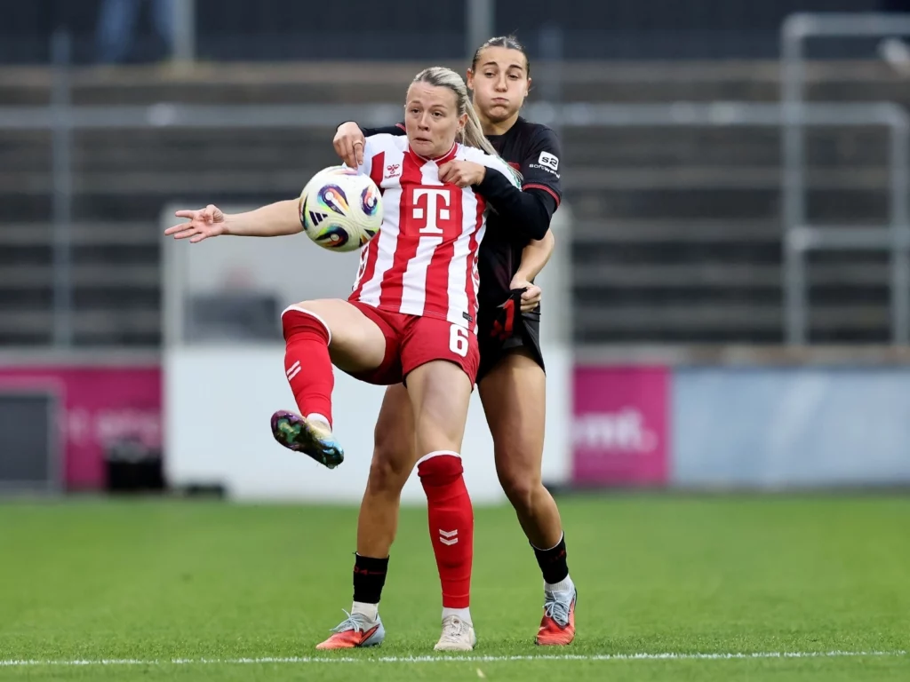 Sandra Jessen feierte ihr Comeback (Foto: Christof Koepsel/Getty Images for DFB)
