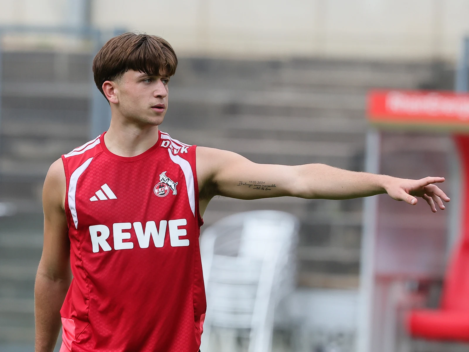 Mikey Moore beim Training des 1. FC Köln