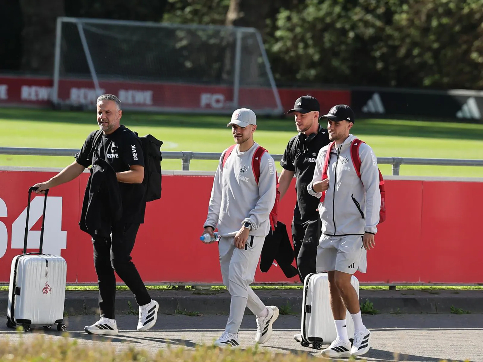 Waldschmidt zurück, Van den Berg fehlt erneut: Mit diesem Kader reist der 1. FC Köln nach Hamburg