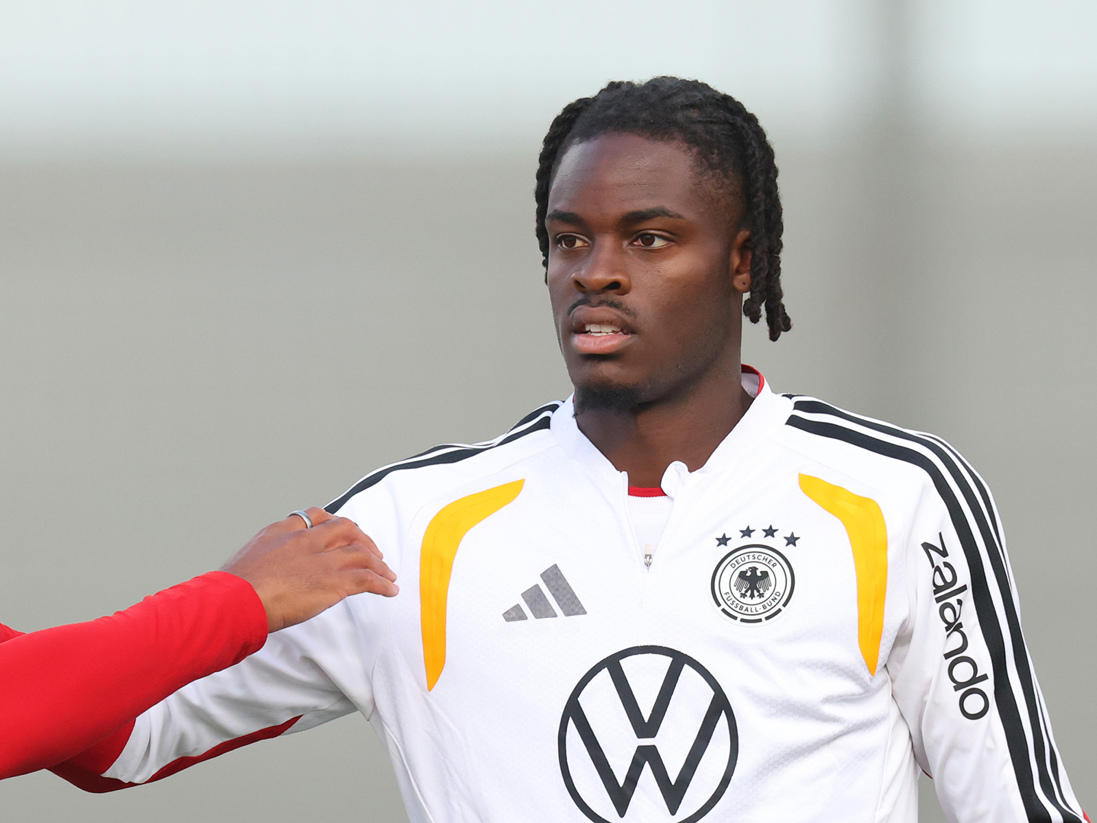 Heute 50 Millionen wert: Der FC ließ auch die zweite Chance bei Yann Bisseck verstreichen