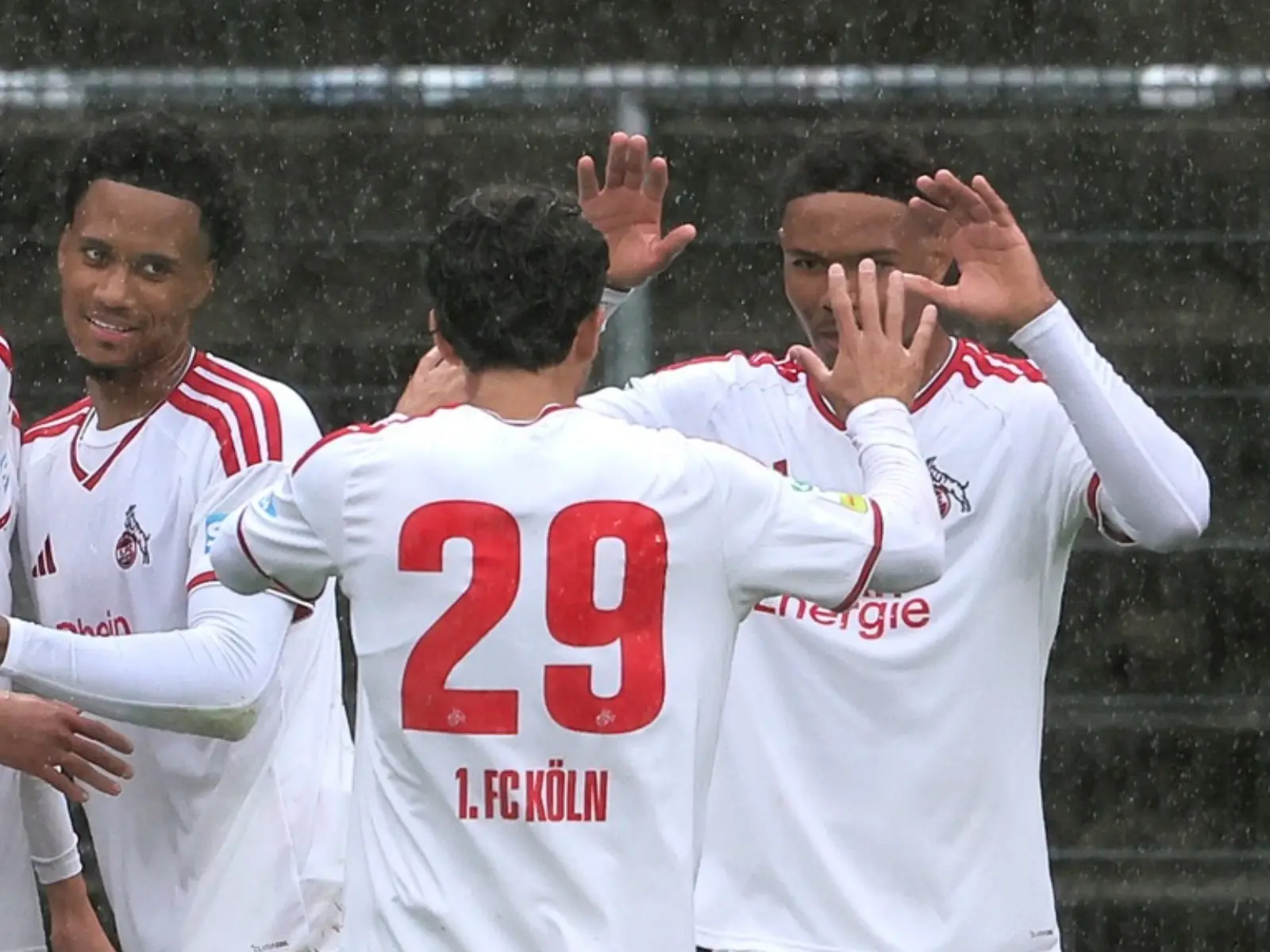 U21 des 1. FC Köln spielt mit zwei Debütanten trotz Überzahl nur 2:2 gegen Paderborn
