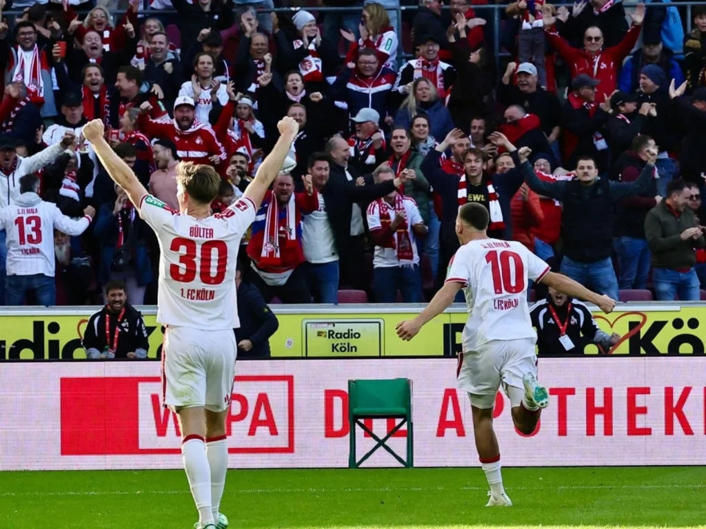 Said El Mala und Marius Bülter bejubeln den Kölner Siegtreffer im Derby