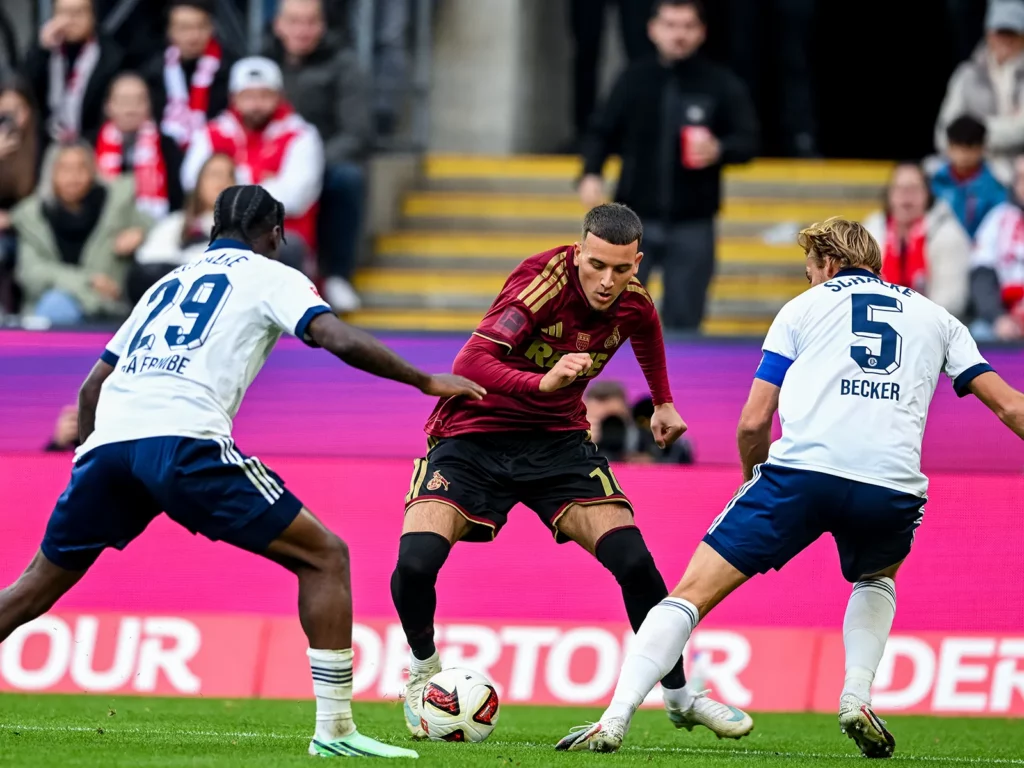 Said El Mala bei einer seiner typischen Offensivaktionen gegen Schalke